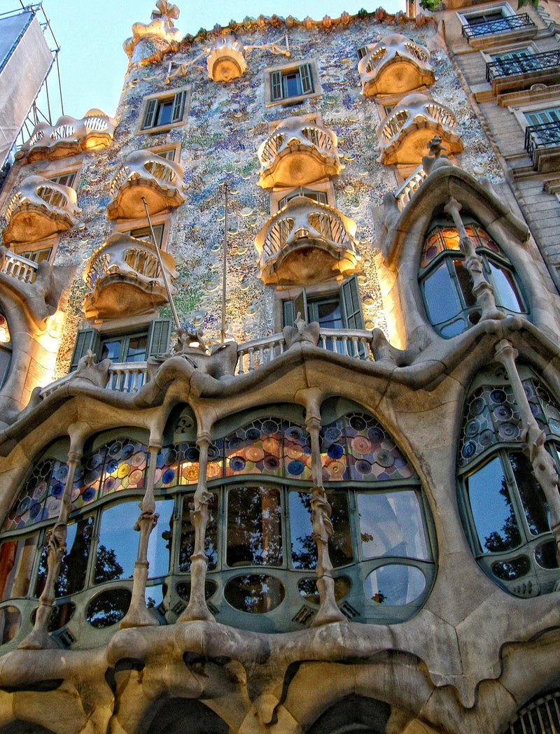 Casa Batlló, Barcelona (180 Piece Wooden Jigsaw Puzzle) - Nautilus Puzzles - Wooden Jigsaw Puzzles For Adults
