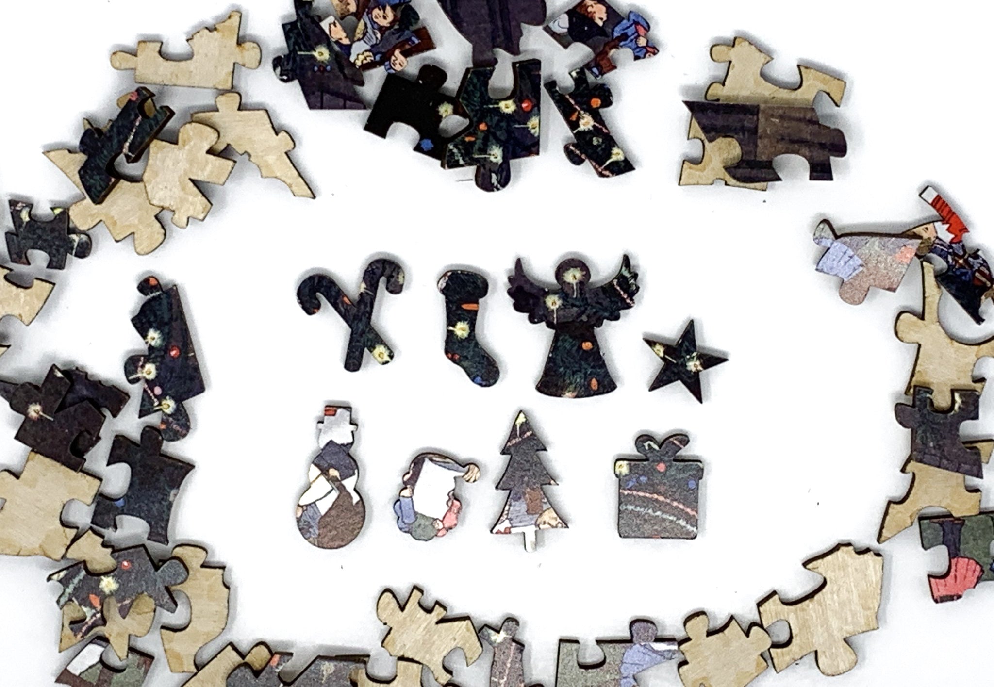 The Giant Christmas Tree (51 Pieces) Mini Wooden Christmas Puzzle - Nautilus Puzzles - Wooden Jigsaw Puzzles For Adults